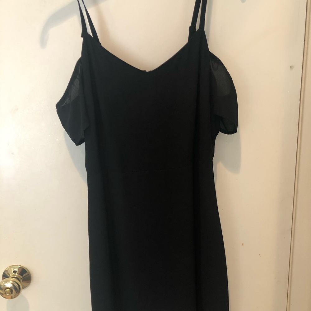 EXPRESS Off the shoulder cute black elegant dress